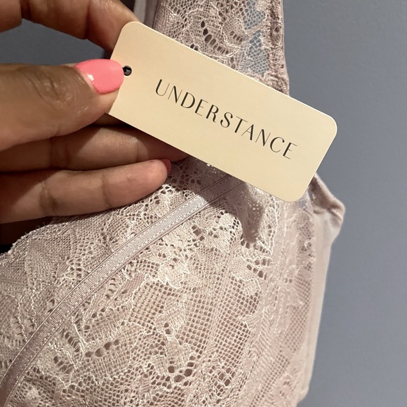 NWT 36C Lavender Lace Bra. Wireless - Picture 4 of 5